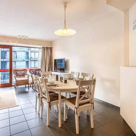 In St Idesbald With Sea Views Appartement *
