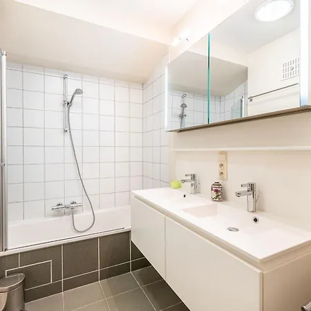 Appartement In St Idesbald With Sea Views *